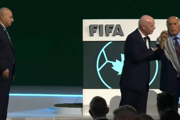 ​Tensione në kongresin e FIFA-s, delegatët e Izraelit dhe Palestinës nuk i shtrëngojnë duart