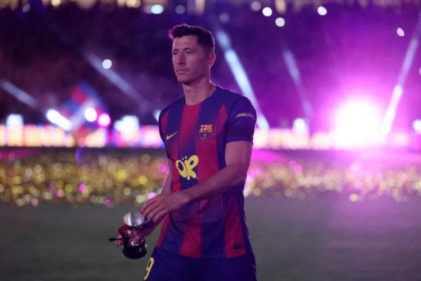 Lewandowski mes lotësh: Do ta mbaj gjithmonë Barcelonën në zemër