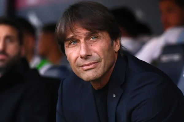 Conte-n nuk e lënë të pushojë. Tre oferta në tavolinë për italianin. Njëra më e çmendur se tjetra nga ana financiare