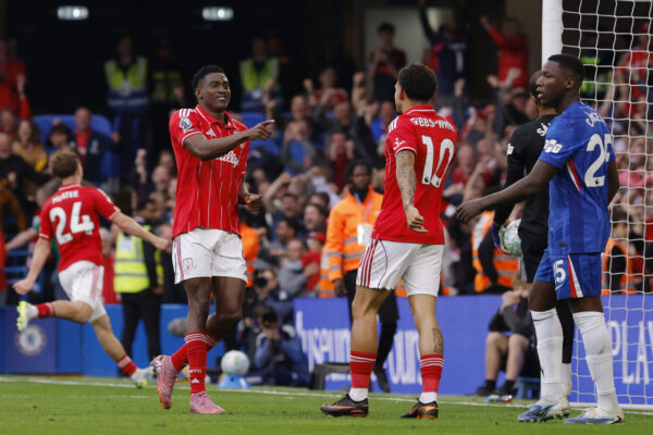 E PABESUESHME! Chelsea pëson humbjen e 6-të rresht në PL, Nottingham me fitore spektakolare në “Stamford Bridge” (video)