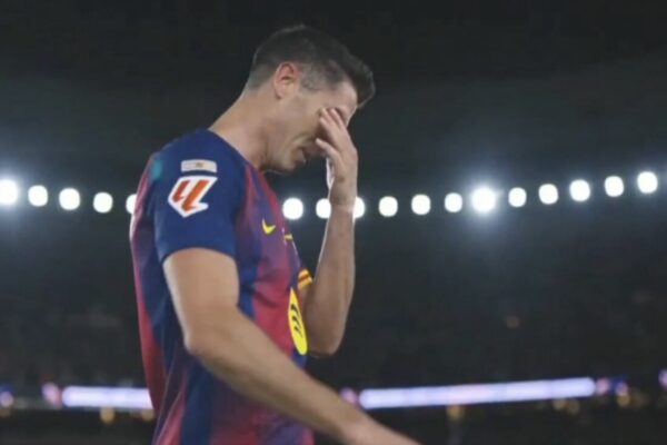 Ndeshja e fundit në “Camp Nou”, Lewandowski largohet me lot në sy
