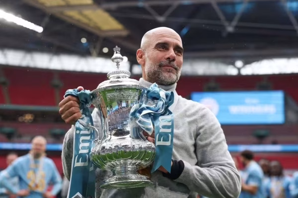 Mediat angleze: Guardiola do të largohet nga City