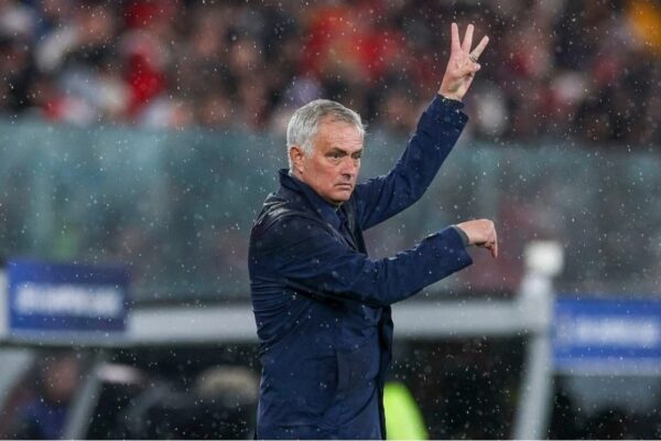 Zbulohet plani i Mourinhos për të marrë drejtimin e Real Madridit, kerkon t’i largojë pesë yje
