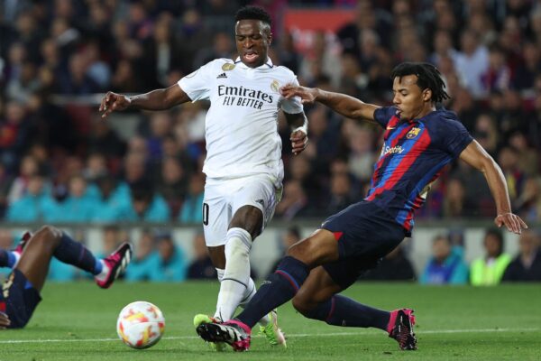 Koundé në prag të El Clasico: Duam ta triumfojmë La Liga me një fitore ndaj Real Madrid