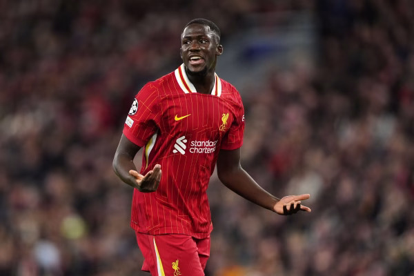 Konate e lë Liverpoolin si lojtar i lirë