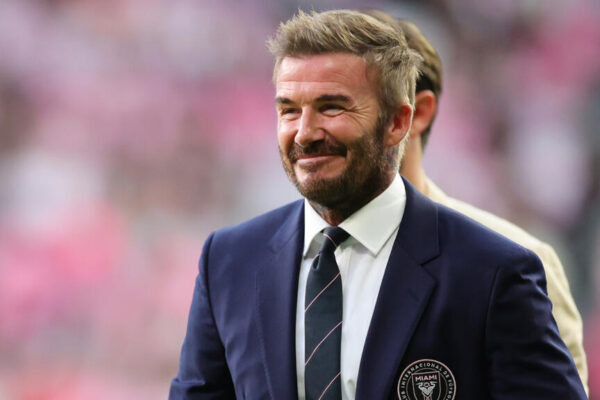 David Beckham bëhet sportisti i parë miliarder britanik