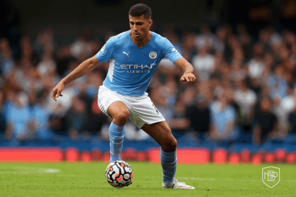 Manchester City kërkon rinovimin e Rodrit mes interesimit të Real Madridit