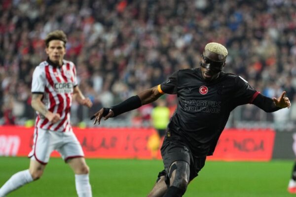 Galatasaray shtyn festën e titullit, Muçi luan vetëm 45 minuta në barazimin e Trabzonspor (video)