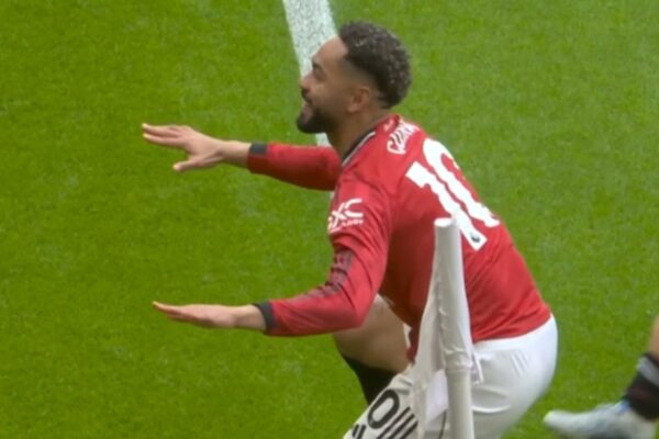 Man. United e nis vrullshëm ndaj Liverpool-it, dy gola për 7 minuta (video)