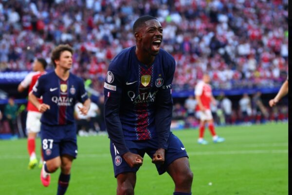 Trofeu mbetet në Paris. “Ruleta ruse” i buzëqeshë parizienëve. Arsenal del me kokën ulur nga Budapesti (video)