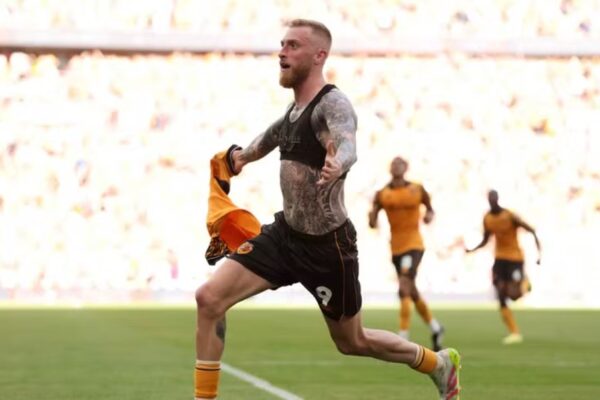 Finale e çmendur në Wembley. Hull City siguron biletën për në PL, falë një goli në frymën e fundit (video)