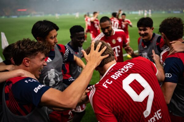 Mjafton “përbindëshi” Kane. Bayern Munich “spektakël” ndaj Stuttgart në pjesën e dytë dhe fiton Kupën e Gjermanisë (video)