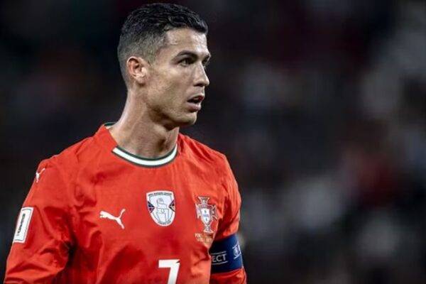 Cristiano Ronaldo thirret për Botërorin 2026, një tjetër rekord