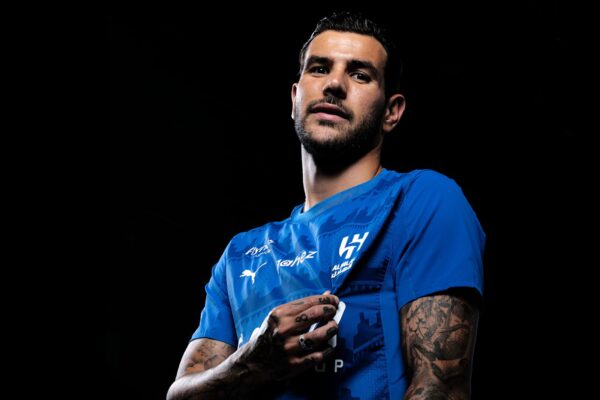 IDEJA E BUJSHME! Theo Hernandez drejt rikthimit në Serie A, në lojë janë dy ekipe