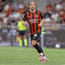 Luka Modric flet për të ardhmen te Milani: Dua ta mbyll me një trofe