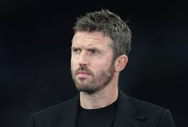 Michael Carrick rinovon kontratën me Manchester Unitedin