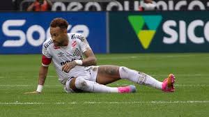 Neymar pëson një tjetër lëndim te Santos, por pritet të jetë gati për Brazilin