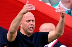 Liverpool zyrtarizon largimin e Arne Slot