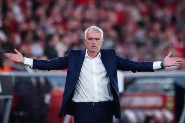 Mourinho: Nuk më ka kontaktuar Reali, kam edhe një vit kontratë me Benfikën