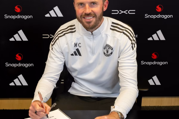 Carrick edhe zyrtarisht bëhet trajner i përhershëm te Manchester United