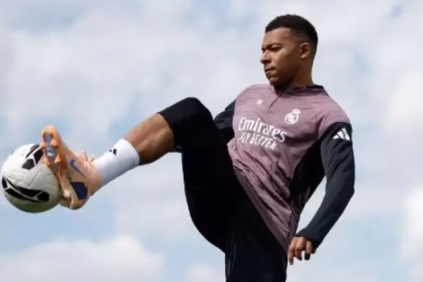 Mbappe luan në “El Clasico”, tifozët duan largimin e tij