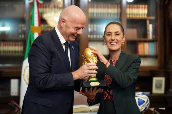 Meksika nën ethet e Botërorit, autoritetet lajmëruan shkurtimin e vitit akademik, Presidentja heziton dhe merr kohë për vendimin