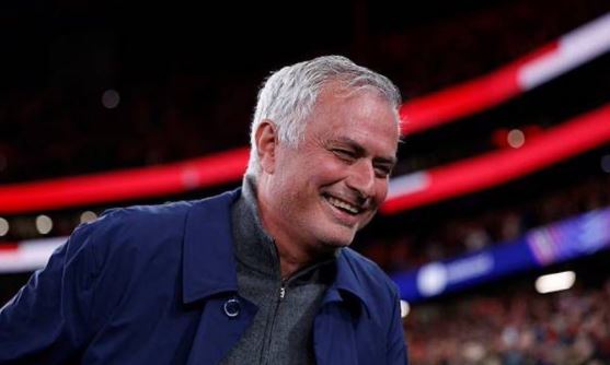 Mourinho nënshkruan kontratën me Realin