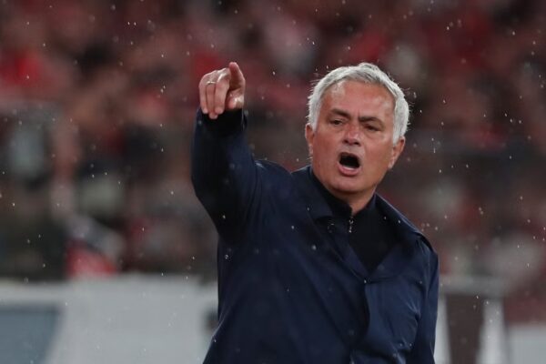 Prapaskena/ Real-i ka informuar Mourinho-n për çfarë ka ndodhur në dhomat e zhveshjes, portugezi i habitur nga sjellja e Kylian Mbappé