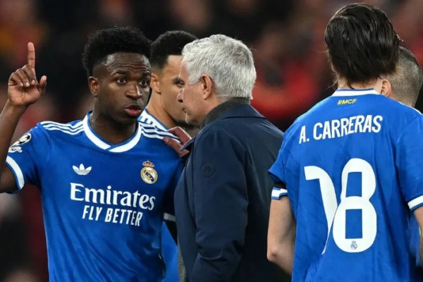 ‘Fshesë’ nga Mourinho, i gatshëm t’i largojë dhjetë lojtarë nga Real Madridi – përfshirë një emër të madh