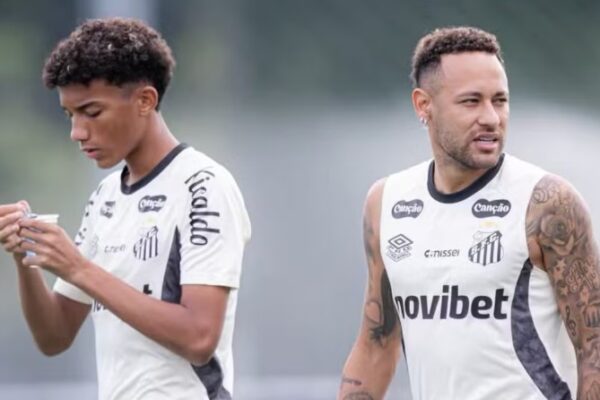E dribloi në stërvitje, Neymar sherr fizik me djalin e Robinho-s