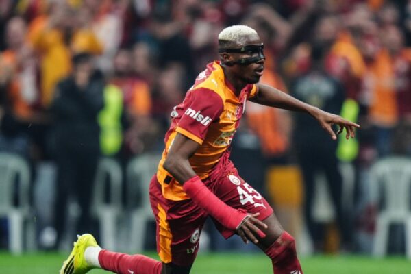 Galatasaray është zyrtarisht kampion i Turqisë, Muçi shënon ndaj Besiktas (video)