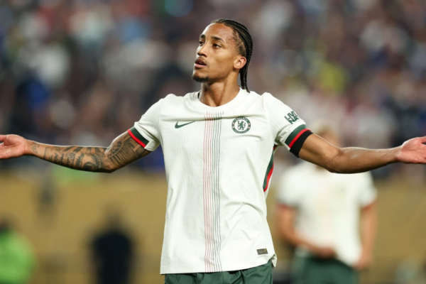 Barcelona po insiston për transferimin e Joao Pedros, Chelsea befason me vendimin