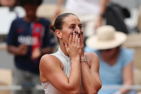 French Open 2026/ Kostyuk shokon Swiatek, tenistja polake i jep lamtumirën turneut