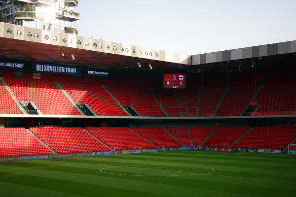 Shqipëria bëhet gati për “Euro 2027”, “Air Albania” do t’i nënshtrohet rikonstruksionit të tapetit dhe bazamentit