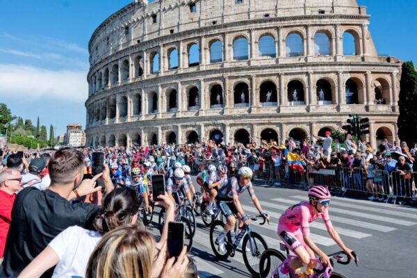 Giro d’Italia 2026 nis sot në Bullgari dhe mbyllet në Romë, pas 21 etapash