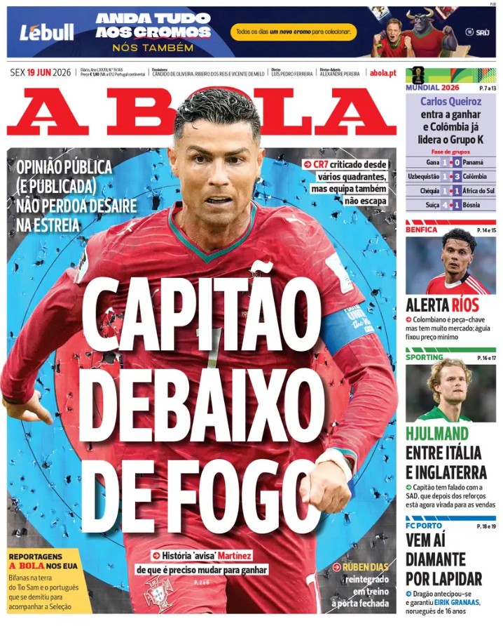 Portada de A Bola.