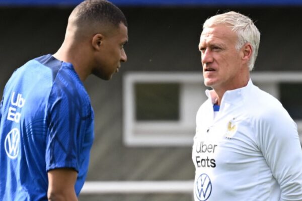 Kylian Mbappé: Deschamps i përket Francës, jo një kombëtareje tjetër