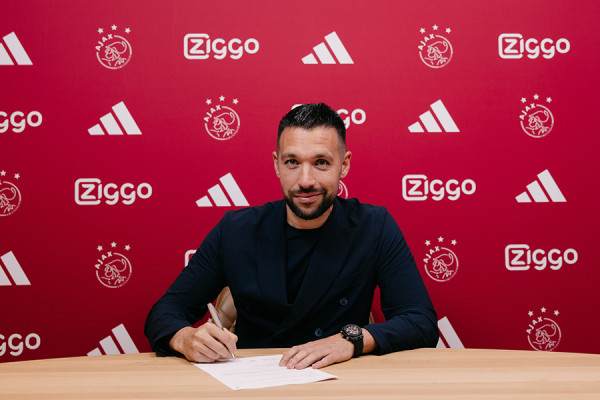 Ajax emëron trajnerin e ri pas sezonit dëshpërues