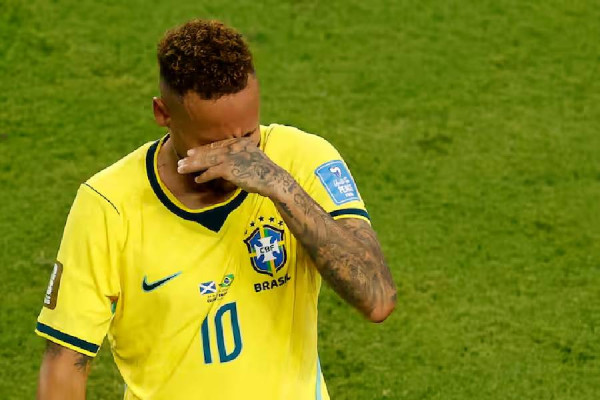 ​Neymar zbulon arysen se pse “derdhi disa lot” në dhomën e zhveshjes
