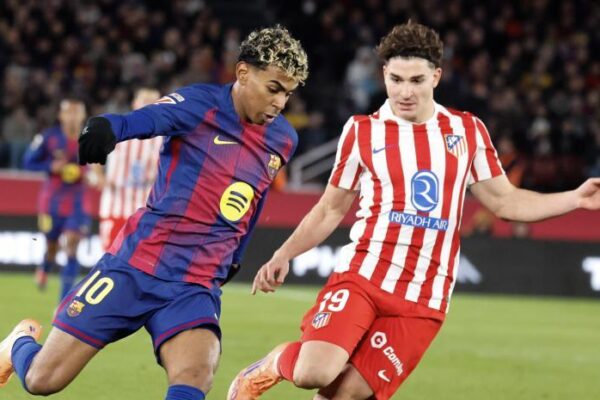 Julian Alvarez bën hapin e madh për të nënshkruar me Barcelonën. Tani topi është në duart e Laportës