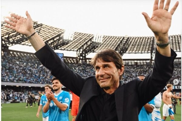 Shkëlqimi dhe rënia e Antonio Conte. Italiani nuk do të drejtojë një ekip elitar sezonin e ri, kandati kryesor për stolin e Fenerbahce