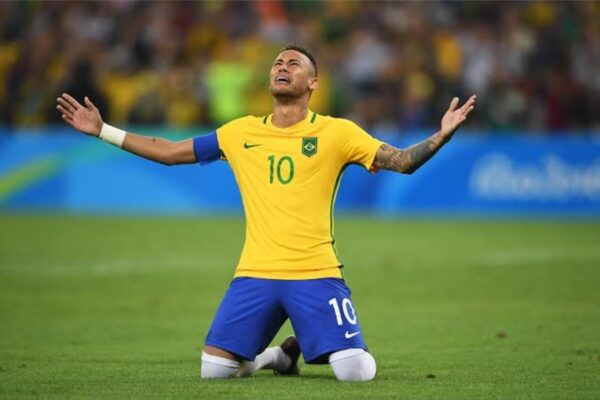Drithërima te Brazili! Detajet e fundit nga dëmtimi i Neymar, stafi mjekësor merr vendimin urgjent