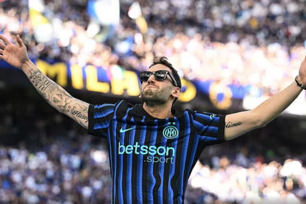 Calhanoglu rrëfehet në 360 gradë: Rinovimi me Interin? Do të doja të qëndroja, por askush nuk më ka kontaktuar…