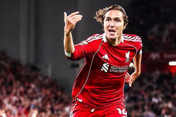 Liverpool “zhvlerëson” Chiesa-n, mundësi ideale për klubet e Serie A për transferimin e sulmuesit