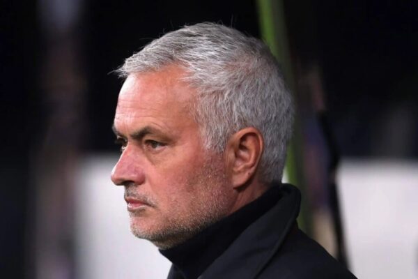 Mourinho zgjedh një tjetër portugez për mesfushën. Perez gati të paguajë klauzolën 58 milionë euro
