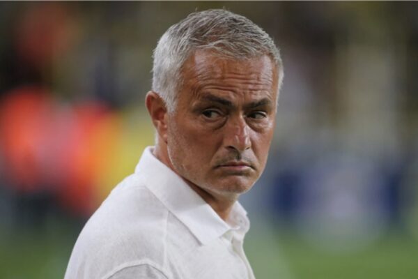Mourinho i bën me dije yllit të Real Madridit se nuk bën pjesë në planet e tij