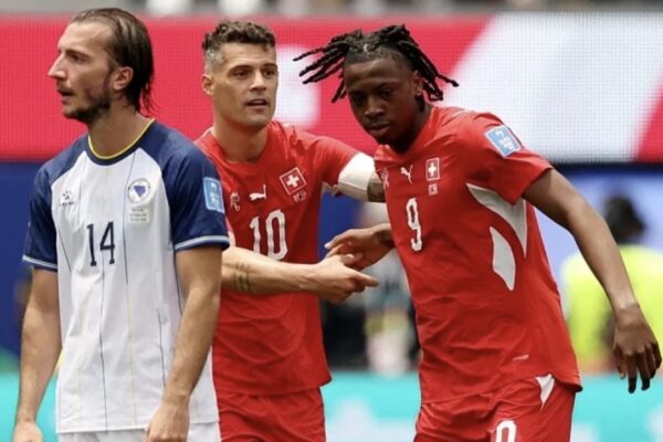 Granit Xhaka zbulon arsyen pse nuk e la Manzambin ta godasë penalltinë për het-trik