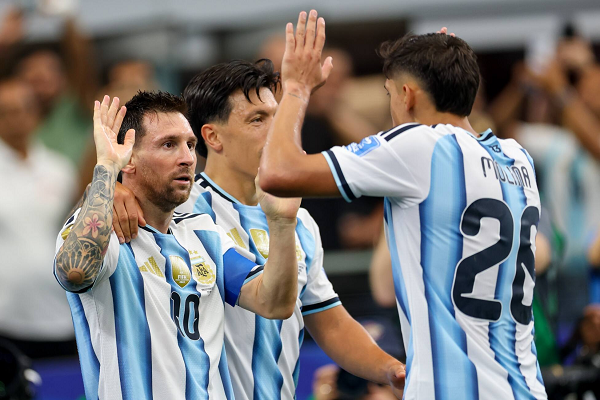 Messi rekord, Argjentina mund Austrinë dhe kualifikohet
