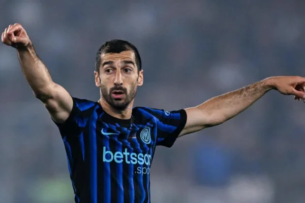 Mkhitaryan: Do të luaj edhe një vit, më pas do të kuptoj nëse ka ardhur koha të tërhiqem