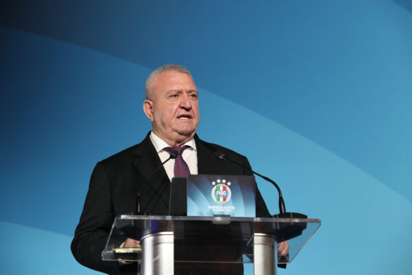 Duka merr pjesë në Asamblenë Zgjedhore të Federatës Italiane të Futbollit, uron presidentin e ri Giovanni Malagò
